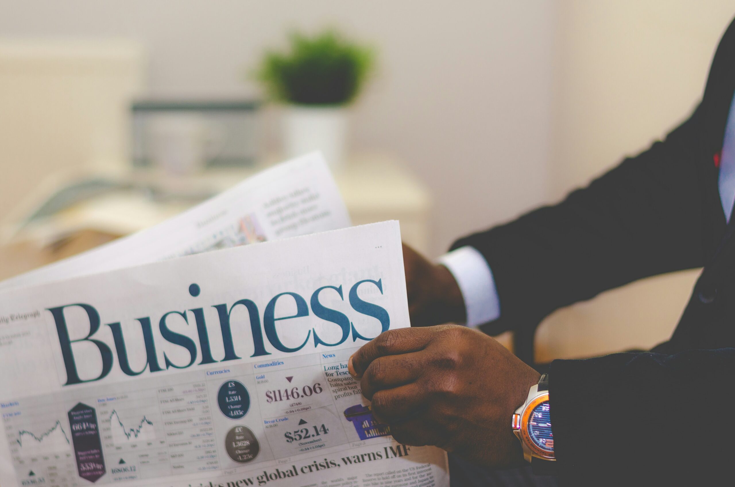Maximize Efficiency: AI Virtual Assistants for Small Businesses
